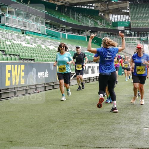 13.09.2026 - 21. swb-Marathon Bremen Michael Burmester http://msf.ph/oto/10472219 13.09.2026 10:37:20 Laufen im Stadion 10090, 10091, 10092, 10150, 10153, 10154, 10160, 10186, 10187, 10190, 10198, 10237, 10251, 10257, 10263, 10272, 10273, 10274, 10275, 10278, 10283, 10291, 10296, 10305, 10306, 10315, 10323, 10327, 10331, 10332, 10338, 10370, 10375, 10376, 10382, 10390, 10403, 10411, 10420, 10429, 10432, 10439, 10444, 10465, 10473, 10481, 10488, 10497, 10500, 10516, 10531, 10560, 10569, 10598, 10607, 10613, 10633, 10647, 10648, 10654, 10659, 10663, 10671, 10672, 10674, 10823 meine-sportfotos.de