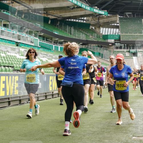 13.09.2026 - 21. swb-Marathon Bremen Michael Burmester http://msf.ph/oto/10472268 13.09.2026 10:37:21 Laufen im Stadion 10090, 10091, 10092, 10150, 10153, 10154, 10160, 10186, 10187, 10190, 10198, 10237, 10251, 10257, 10263, 10272, 10273, 10274, 10275, 10278, 10283, 10291, 10296, 10305, 10306, 10315, 10323, 10327, 10331, 10332, 10338, 10370, 10375, 10376, 10382, 10390, 10403, 10411, 10420, 10429, 10432, 10439, 10444, 10465, 10481, 10488, 10497, 10500, 10516, 10531, 10560, 10569, 10598, 10607, 10613, 10633, 10647, 10648, 10654, 10659, 10663, 10671, 10672, 10674, 10823 meine-sportfotos.de