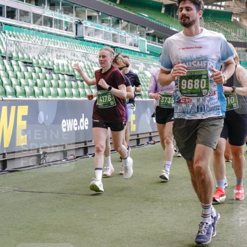 13.09.2026 - 21. swb-Marathon Bremen Michael Burmester http://msf.ph/oto/10472290 13.09.2026 13:15:04 Laufen im Stadion 143, 263, 266, 300, 414, 460, 631, 768, 956, 1008, 1047, 1392, 1408, 1573, 1818, 1819, 1874, 2024, 2035, 2218, 2233, 2235, 2314, 2359, 2385, 2386, 2387, 2412, 2457, 2466, 2484, 2494, 2521, 2540, 2564, 2667, 2690, 2691, 2693, 2737, 2760, 2783, 2829, 2838, 2859, 2861, 2865, 2874, 2887, 2958, 2978, 3075, 3111, 3157, 3165, 3185, 3209, 3265, 3304, 3355, 3378, 3382, 3405, 3428, 3486, 3653, 3661, 3670, 3680, 3829, 4034, 4080, 4306, 703 meine-sportfotos.de