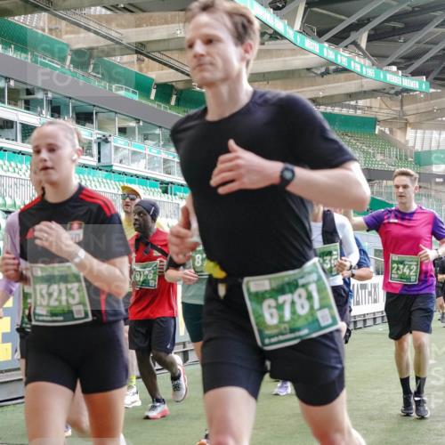 13.09.2026 - 21. swb-Marathon Bremen Michael Burmester http://msf.ph/oto/10472338 13.09.2026 13:15:06 Laufen im Stadion 143, 263, 266, 300, 414, 460, 598, 631, 768, 956, 1008, 1047, 1392, 1408, 1573, 1818, 1819, 1874, 2013, 2024, 2035, 2218, 2233, 2235, 2314, 2359, 2385, 2386, 2387, 2412, 2457, 2466, 2468, 2484, 2494, 2521, 2540, 2564, 2667, 2690, 2691, 2693, 2737, 2760, 2783, 2829, 2838, 2859, 2861, 2865, 2874, 2887, 2958, 2978, 3075, 3111, 3157, 3165, 3185, 3209, 3265, 3304, 3355, 3378, 3382, 3405, 3428, 3486, 3653, 3661, 3670, 3680, 3829, 4034, 4080, 4306, 703 meine-sportfotos.de