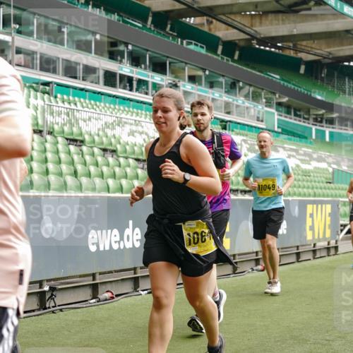 13.09.2026 - 21. swb-Marathon Bremen Michael Burmester http://msf.ph/oto/10472386 13.09.2026 10:37:25 Laufen im Stadion 10090, 10091, 10092, 10150, 10153, 10154, 10160, 10186, 10187, 10190, 10198, 10205, 10237, 10251, 10257, 10263, 10272, 10273, 10274, 10275, 10278, 10283, 10291, 10296, 10305, 10315, 10323, 10327, 10331, 10332, 10338, 10370, 10375, 10376, 10382, 10390, 10403, 10411, 10420, 10429, 10432, 10439, 10444, 10465, 10481, 10488, 10497, 10500, 10516, 10531, 10560, 10569, 10598, 10607, 10613, 10633, 10647, 10648, 10654, 10659, 10663, 10674, 10823 meine-sportfotos.de