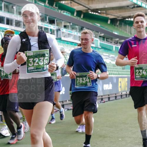 13.09.2026 - 21. swb-Marathon Bremen Michael Burmester http://msf.ph/oto/10472401 13.09.2026 13:15:08 Laufen im Stadion 143, 263, 266, 300, 414, 460, 598, 631, 768, 956, 1008, 1047, 1392, 1408, 1573, 1818, 1819, 1874, 2013, 2024, 2035, 2218, 2233, 2235, 2314, 2359, 2385, 2386, 2387, 2412, 2457, 2466, 2468, 2484, 2494, 2521, 2540, 2564, 2667, 2690, 2691, 2693, 2737, 2760, 2783, 2829, 2838, 2859, 2861, 2865, 2874, 2887, 2958, 2978, 3001, 3075, 3111, 3157, 3165, 3185, 3209, 3237, 3265, 3304, 3355, 3378, 3382, 3405, 3428, 3486, 3653, 3661, 3670, 3680, 3829, 4034, 4080, 4306, 703 meine-sportfotos.de