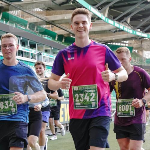 13.09.2026 - 21. swb-Marathon Bremen Michael Burmester http://msf.ph/oto/10472435 13.09.2026 13:15:08 Laufen im Stadion 143, 263, 266, 300, 414, 460, 598, 631, 768, 956, 1008, 1047, 1392, 1408, 1573, 1818, 1819, 1874, 2013, 2024, 2035, 2218, 2233, 2235, 2314, 2359, 2385, 2386, 2387, 2412, 2457, 2466, 2468, 2484, 2494, 2521, 2540, 2564, 2667, 2690, 2691, 2693, 2737, 2760, 2783, 2829, 2838, 2859, 2861, 2865, 2874, 2887, 2958, 2978, 3001, 3075, 3111, 3157, 3165, 3185, 3209, 3237, 3265, 3304, 3355, 3378, 3382, 3405, 3428, 3486, 3653, 3661, 3670, 3680, 3829, 4034, 4080, 4306, 703 meine-sportfotos.de
