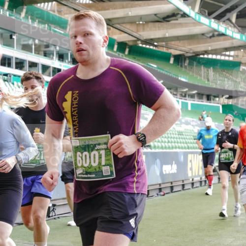 13.09.2026 - 21. swb-Marathon Bremen Michael Burmester http://msf.ph/oto/10472472 13.09.2026 13:15:09 Laufen im Stadion 143, 263, 266, 300, 414, 460, 598, 631, 653, 768, 956, 1008, 1047, 1392, 1408, 1573, 1818, 1819, 1874, 2013, 2024, 2035, 2218, 2233, 2235, 2314, 2359, 2385, 2386, 2387, 2412, 2457, 2466, 2468, 2484, 2494, 2521, 2540, 2564, 2667, 2690, 2691, 2693, 2737, 2760, 2783, 2829, 2838, 2859, 2861, 2865, 2874, 2887, 2958, 2978, 3001, 3075, 3111, 3157, 3165, 3185, 3209, 3237, 3265, 3304, 3355, 3378, 3382, 3405, 3428, 3486, 3512, 3653, 3661, 3670, 3680, 3829, 4034, 4080, 4306, 703 meine-sportfotos.de
