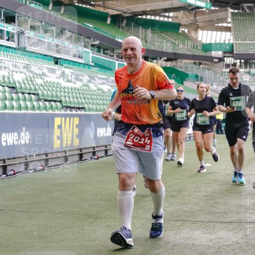 13.09.2026 - 21. swb-Marathon Bremen Michael Burmester http://msf.ph/oto/10472499 13.09.2026 13:15:10 Laufen im Stadion 143, 263, 266, 300, 414, 460, 598, 631, 653, 768, 956, 1008, 1047, 1392, 1408, 1573, 1818, 1819, 1874, 2013, 2024, 2035, 2218, 2233, 2235, 2314, 2359, 2385, 2386, 2412, 2457, 2466, 2468, 2484, 2494, 2521, 2540, 2564, 2667, 2690, 2691, 2693, 2737, 2760, 2783, 2829, 2838, 2859, 2861, 2865, 2874, 2887, 2958, 2978, 3001, 3075, 3111, 3157, 3165, 3185, 3209, 3237, 3265, 3304, 3355, 3378, 3382, 3405, 3428, 3486, 3512, 3653, 3661, 3670, 3680, 3829, 4034, 4080, 4306, 703 meine-sportfotos.de
