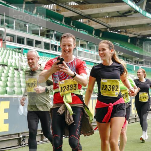 13.09.2026 - 21. swb-Marathon Bremen Michael Burmester http://msf.ph/oto/10472662 13.09.2026 10:37:32 Laufen im Stadion 10090, 10091, 10092, 10150, 10153, 10154, 10160, 10186, 10187, 10190, 10198, 10205, 10237, 10251, 10257, 10272, 10273, 10274, 10275, 10278, 10283, 10291, 10296, 10305, 10315, 10323, 10327, 10331, 10332, 10338, 10370, 10375, 10376, 10382, 10390, 10403, 10411, 10420, 10429, 10432, 10444, 10465, 10488, 10497, 10500, 10516, 10531, 10560, 10569, 10598, 10607, 10613, 10633, 10647, 10648, 10654, 10659, 10663, 10674, 10802, 10823 meine-sportfotos.de