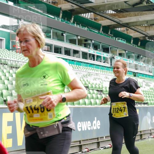 13.09.2026 - 21. swb-Marathon Bremen Michael Burmester http://msf.ph/oto/10472701 13.09.2026 10:37:34 Laufen im Stadion 10090, 10091, 10092, 10150, 10153, 10154, 10160, 10186, 10187, 10190, 10198, 10205, 10237, 10251, 10257, 10272, 10273, 10274, 10275, 10278, 10283, 10291, 10296, 10305, 10315, 10323, 10327, 10331, 10332, 10338, 10370, 10375, 10376, 10382, 10390, 10403, 10411, 10420, 10429, 10432, 10444, 10465, 10488, 10497, 10500, 10516, 10531, 10560, 10569, 10598, 10607, 10613, 10633, 10647, 10648, 10654, 10659, 10663, 10674, 10695, 10802, 10823 meine-sportfotos.de