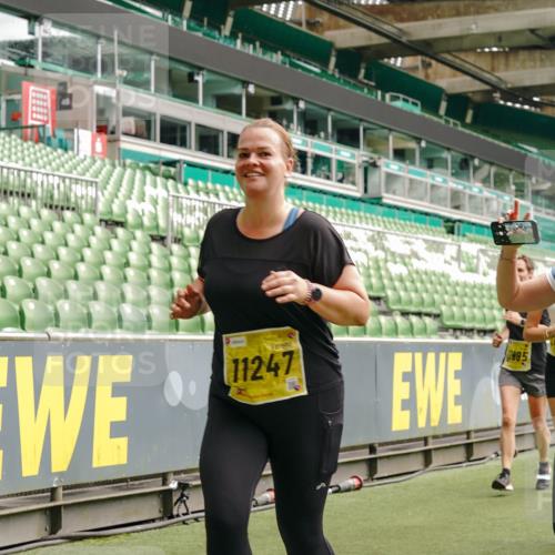 13.09.2026 - 21. swb-Marathon Bremen Michael Burmester http://msf.ph/oto/10472726 13.09.2026 10:37:35 Laufen im Stadion 10090, 10091, 10092, 10150, 10153, 10154, 10160, 10186, 10190, 10198, 10205, 10237, 10251, 10257, 10272, 10273, 10274, 10275, 10278, 10283, 10291, 10296, 10305, 10315, 10323, 10327, 10331, 10332, 10338, 10370, 10375, 10376, 10382, 10390, 10403, 10411, 10420, 10429, 10432, 10444, 10465, 10488, 10497, 10500, 10516, 10531, 10560, 10569, 10598, 10607, 10613, 10633, 10647, 10648, 10654, 10659, 10663, 10674, 10695, 10802, 10823 meine-sportfotos.de