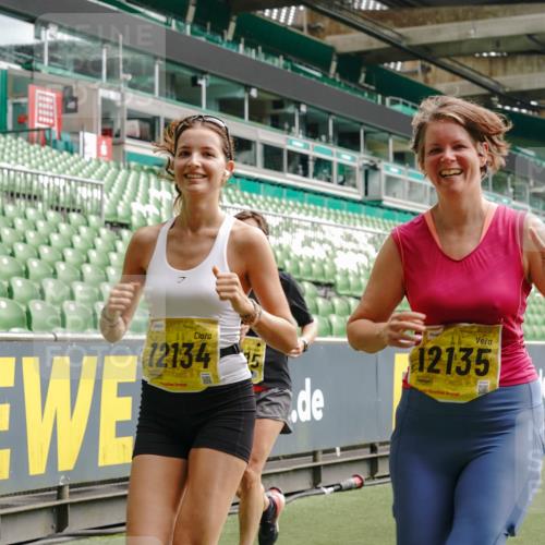 13.09.2026 - 21. swb-Marathon Bremen Michael Burmester http://msf.ph/oto/10472818 13.09.2026 10:37:37 Laufen im Stadion 10090, 10091, 10092, 10150, 10153, 10154, 10160, 10186, 10190, 10198, 10205, 10237, 10251, 10257, 10273, 10274, 10278, 10283, 10291, 10296, 10305, 10315, 10323, 10327, 10331, 10332, 10338, 10370, 10375, 10376, 10382, 10390, 10403, 10411, 10420, 10429, 10432, 10444, 10465, 10488, 10497, 10500, 10516, 10531, 10569, 10598, 10607, 10613, 10633, 10645, 10647, 10648, 10654, 10659, 10663, 10674, 10681, 10682, 10695, 10802, 10823 meine-sportfotos.de