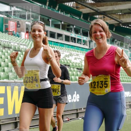 13.09.2026 - 21. swb-Marathon Bremen Michael Burmester http://msf.ph/oto/10472828 13.09.2026 10:37:37 Laufen im Stadion 10090, 10091, 10092, 10150, 10153, 10154, 10160, 10186, 10190, 10198, 10205, 10237, 10251, 10257, 10273, 10274, 10278, 10283, 10291, 10296, 10305, 10315, 10323, 10327, 10331, 10332, 10338, 10370, 10375, 10376, 10382, 10390, 10403, 10411, 10420, 10429, 10432, 10444, 10465, 10488, 10497, 10500, 10516, 10531, 10569, 10598, 10607, 10613, 10633, 10645, 10647, 10648, 10654, 10659, 10663, 10674, 10681, 10682, 10695, 10802, 10823 meine-sportfotos.de