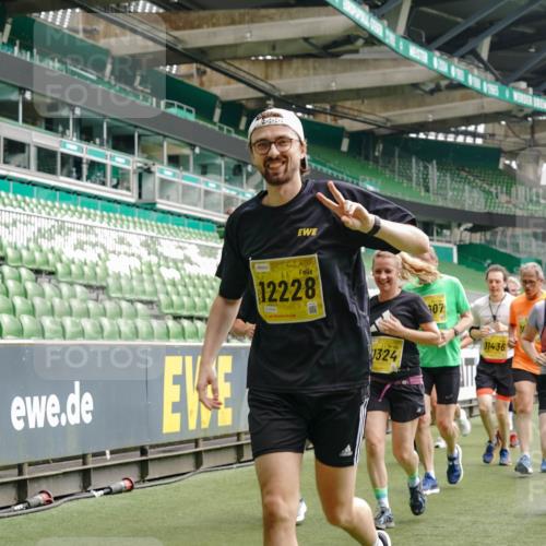 13.09.2026 - 21. swb-Marathon Bremen Michael Burmester http://msf.ph/oto/10472858 13.09.2026 10:37:38 Laufen im Stadion 10090, 10091, 10092, 10150, 10153, 10154, 10160, 10186, 10190, 10198, 10205, 10237, 10251, 10257, 10273, 10274, 10278, 10283, 10296, 10305, 10315, 10323, 10327, 10331, 10332, 10338, 10370, 10375, 10376, 10382, 10390, 10403, 10411, 10420, 10429, 10432, 10444, 10465, 10488, 10497, 10500, 10516, 10531, 10569, 10598, 10607, 10613, 10633, 10645, 10647, 10648, 10654, 10659, 10663, 10674, 10681, 10682, 10695, 10697, 10802, 10823 meine-sportfotos.de