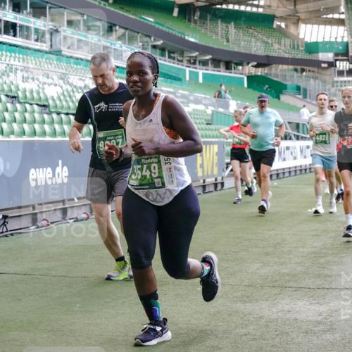 13.09.2026 - 21. swb-Marathon Bremen Michael Burmester http://msf.ph/oto/10472900 13.09.2026 13:15:20 Laufen im Stadion 143, 263, 266, 300, 414, 460, 598, 612, 653, 768, 956, 1008, 1047, 1392, 1408, 1573, 1818, 1819, 1874, 2013, 2024, 2218, 2233, 2235, 2314, 2359, 2385, 2386, 2412, 2466, 2468, 2484, 2494, 2521, 2564, 2667, 2678, 2690, 2691, 2698, 2737, 2760, 2783, 2829, 2838, 2859, 2861, 2865, 2874, 2887, 2958, 2978, 3001, 3075, 3157, 3165, 3185, 3237, 3265, 3331, 3355, 3378, 3382, 3405, 3428, 3486, 3512, 3653, 3661, 3670, 3680, 3829, 4034, 4080, 4306, 703 meine-sportfotos.de