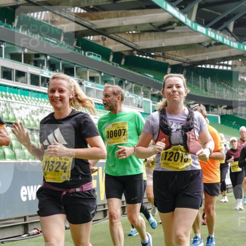 13.09.2026 - 21. swb-Marathon Bremen Michael Burmester http://msf.ph/oto/10472960 13.09.2026 10:37:40 Laufen im Stadion 10090, 10091, 10092, 10150, 10153, 10154, 10160, 10168, 10186, 10190, 10198, 10205, 10237, 10251, 10257, 10273, 10274, 10278, 10283, 10296, 10305, 10315, 10323, 10327, 10331, 10332, 10338, 10370, 10375, 10376, 10382, 10390, 10403, 10411, 10429, 10432, 10444, 10465, 10488, 10497, 10500, 10516, 10531, 10569, 10598, 10607, 10613, 10633, 10645, 10647, 10648, 10654, 10659, 10661, 10663, 10674, 10681, 10682, 10695, 10697, 10802, 10823 meine-sportfotos.de