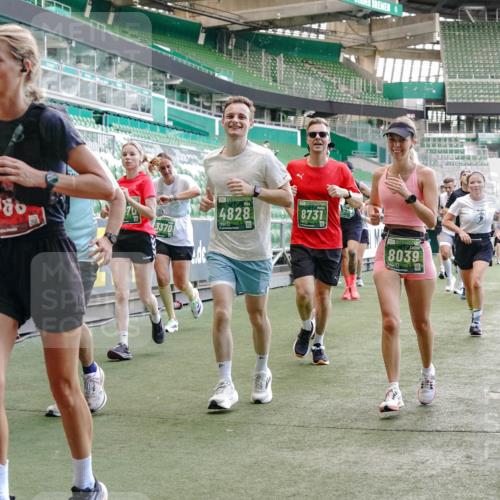 13.09.2026 - 21. swb-Marathon Bremen Michael Burmester http://msf.ph/oto/10472974 13.09.2026 13:15:23 Laufen im Stadion 143, 263, 266, 300, 414, 460, 598, 612, 653, 768, 956, 1008, 1047, 1392, 1408, 1573, 1818, 1819, 1874, 2013, 2024, 2218, 2233, 2235, 2314, 2359, 2385, 2386, 2466, 2468, 2484, 2494, 2521, 2564, 2664, 2667, 2678, 2690, 2691, 2698, 2737, 2760, 2783, 2829, 2838, 2846, 2859, 2861, 2865, 2874, 2887, 2958, 2978, 3001, 3075, 3133, 3157, 3165, 3185, 3237, 3265, 3331, 3355, 3378, 3382, 3405, 3428, 3486, 3512, 3653, 3661, 3670, 3680, 3829, 4034, 4080, 4306, 703 meine-sportfotos.de