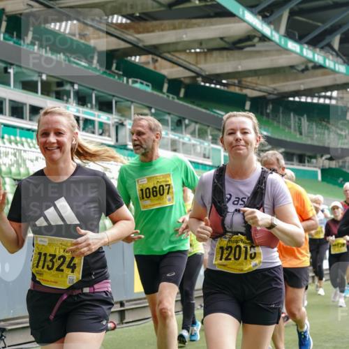13.09.2026 - 21. swb-Marathon Bremen Michael Burmester http://msf.ph/oto/10472979 13.09.2026 10:37:40 Laufen im Stadion 10090, 10091, 10092, 10150, 10153, 10154, 10160, 10168, 10186, 10190, 10198, 10205, 10237, 10251, 10257, 10273, 10274, 10278, 10283, 10296, 10305, 10315, 10323, 10327, 10331, 10332, 10338, 10370, 10375, 10376, 10382, 10390, 10403, 10411, 10429, 10432, 10444, 10465, 10488, 10497, 10500, 10516, 10531, 10569, 10598, 10607, 10613, 10633, 10645, 10647, 10648, 10654, 10659, 10661, 10663, 10674, 10681, 10682, 10695, 10697, 10802, 10823 meine-sportfotos.de