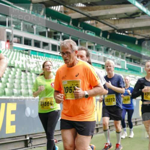 13.09.2026 - 21. swb-Marathon Bremen Michael Burmester http://msf.ph/oto/10472988 13.09.2026 10:37:42 Laufen im Stadion 10090, 10091, 10092, 10150, 10153, 10154, 10160, 10168, 10186, 10190, 10198, 10205, 10237, 10251, 10257, 10273, 10274, 10278, 10283, 10296, 10305, 10315, 10323, 10327, 10331, 10332, 10338, 10370, 10375, 10376, 10382, 10390, 10403, 10411, 10429, 10432, 10444, 10465, 10488, 10497, 10500, 10516, 10531, 10569, 10598, 10607, 10613, 10633, 10645, 10647, 10648, 10654, 10659, 10661, 10663, 10674, 10681, 10682, 10695, 10697, 10802, 10823 meine-sportfotos.de