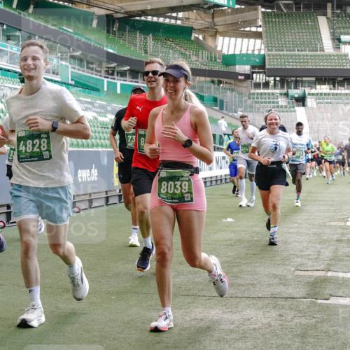13.09.2026 - 21. swb-Marathon Bremen Michael Burmester http://msf.ph/oto/10473008 13.09.2026 13:15:24 Laufen im Stadion 143, 263, 266, 300, 414, 460, 598, 612, 653, 768, 956, 1008, 1047, 1392, 1408, 1573, 1818, 1819, 1874, 2013, 2024, 2218, 2233, 2235, 2314, 2359, 2385, 2386, 2466, 2468, 2484, 2494, 2521, 2564, 2664, 2667, 2678, 2690, 2691, 2698, 2737, 2760, 2783, 2829, 2838, 2846, 2859, 2861, 2865, 2874, 2887, 2958, 2978, 3001, 3075, 3133, 3157, 3165, 3185, 3237, 3265, 3331, 3355, 3378, 3382, 3405, 3428, 3486, 3512, 3653, 3670, 3680, 3829, 4034, 4080, 4306, 703 meine-sportfotos.de