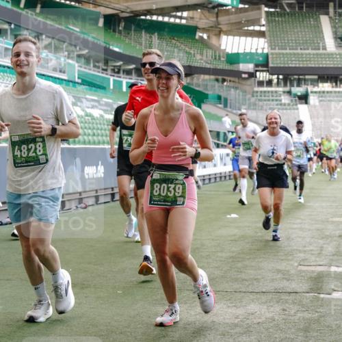 13.09.2026 - 21. swb-Marathon Bremen Michael Burmester http://msf.ph/oto/10473019 13.09.2026 13:15:24 Laufen im Stadion 143, 263, 266, 300, 414, 460, 598, 612, 653, 768, 956, 1008, 1047, 1392, 1408, 1573, 1818, 1819, 1874, 2013, 2024, 2218, 2233, 2235, 2314, 2359, 2385, 2386, 2466, 2468, 2484, 2494, 2521, 2564, 2664, 2667, 2678, 2690, 2691, 2698, 2737, 2760, 2783, 2829, 2838, 2846, 2859, 2861, 2865, 2874, 2887, 2958, 2978, 3001, 3075, 3133, 3157, 3165, 3185, 3237, 3265, 3331, 3355, 3378, 3382, 3405, 3428, 3486, 3512, 3653, 3670, 3680, 3829, 4034, 4080, 4306, 703 meine-sportfotos.de