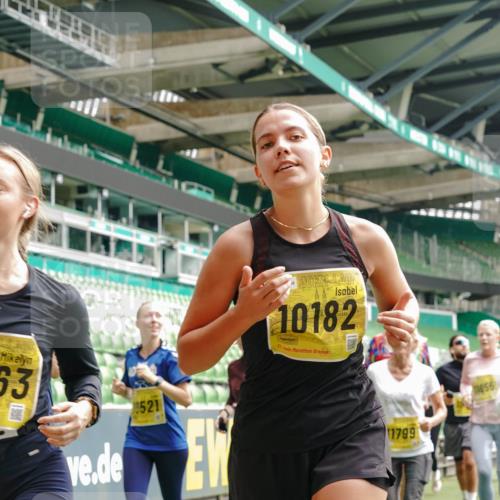 13.09.2026 - 21. swb-Marathon Bremen Michael Burmester http://msf.ph/oto/10473051 13.09.2026 10:37:43 Laufen im Stadion 10090, 10091, 10092, 10150, 10153, 10154, 10160, 10168, 10186, 10190, 10198, 10205, 10237, 10251, 10257, 10273, 10274, 10278, 10283, 10296, 10305, 10315, 10323, 10327, 10331, 10332, 10338, 10370, 10375, 10376, 10390, 10403, 10411, 10429, 10432, 10444, 10465, 10488, 10497, 10500, 10516, 10531, 10569, 10598, 10607, 10613, 10633, 10645, 10647, 10648, 10654, 10659, 10661, 10663, 10674, 10681, 10682, 10695, 10697, 10802, 10823 meine-sportfotos.de