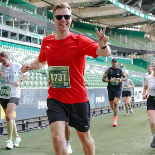 13.09.2026 - 21. swb-Marathon Bremen Michael Burmester http://msf.ph/oto/10473105 13.09.2026 13:15:25 Laufen im Stadion 143, 263, 266, 300, 414, 460, 598, 612, 653, 768, 956, 1008, 1047, 1392, 1408, 1573, 1818, 1819, 1874, 2013, 2024, 2218, 2233, 2235, 2314, 2351, 2359, 2385, 2386, 2466, 2468, 2484, 2494, 2521, 2564, 2664, 2667, 2678, 2690, 2691, 2698, 2737, 2760, 2783, 2799, 2829, 2838, 2846, 2859, 2861, 2865, 2874, 2887, 2958, 2978, 3001, 3075, 3133, 3157, 3165, 3185, 3237, 3265, 3331, 3355, 3378, 3382, 3405, 3428, 3486, 3512, 3653, 3670, 3680, 3829, 4034, 4080, 4306, 703 meine-sportfotos.de