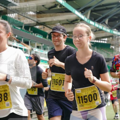 13.09.2026 - 21. swb-Marathon Bremen Michael Burmester http://msf.ph/oto/10473217 13.09.2026 10:37:46 Laufen im Stadion 10090, 10091, 10092, 10150, 10153, 10154, 10168, 10186, 10190, 10198, 10205, 10237, 10257, 10273, 10274, 10278, 10283, 10296, 10305, 10315, 10323, 10327, 10331, 10332, 10338, 10370, 10375, 10376, 10390, 10403, 10411, 10429, 10432, 10444, 10465, 10488, 10497, 10500, 10516, 10526, 10531, 10569, 10598, 10613, 10633, 10645, 10647, 10648, 10654, 10659, 10661, 10663, 10674, 10681, 10682, 10695, 10697, 10802, 10823 meine-sportfotos.de
