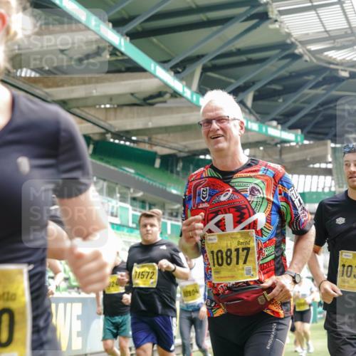 13.09.2026 - 21. swb-Marathon Bremen Michael Burmester http://msf.ph/oto/10473240 13.09.2026 10:37:47 Laufen im Stadion 10090, 10091, 10092, 10150, 10153, 10154, 10168, 10186, 10188, 10190, 10198, 10205, 10237, 10257, 10273, 10274, 10278, 10283, 10296, 10305, 10315, 10323, 10327, 10331, 10332, 10338, 10370, 10375, 10376, 10390, 10403, 10411, 10429, 10432, 10444, 10465, 10488, 10497, 10500, 10516, 10526, 10531, 10569, 10598, 10613, 10633, 10645, 10647, 10648, 10654, 10659, 10661, 10663, 10674, 10681, 10682, 10695, 10697, 10802, 10823 meine-sportfotos.de