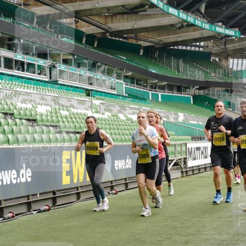13.09.2026 - 21. swb-Marathon Bremen Michael Burmester http://msf.ph/oto/10473336 13.09.2026 10:37:51 Laufen im Stadion 10090, 10091, 10092, 10150, 10153, 10154, 10168, 10186, 10188, 10190, 10198, 10205, 10237, 10257, 10259, 10260, 10273, 10274, 10283, 10296, 10305, 10315, 10323, 10327, 10331, 10332, 10370, 10375, 10376, 10390, 10411, 10429, 10432, 10444, 10465, 10488, 10497, 10500, 10516, 10526, 10531, 10598, 10613, 10633, 10645, 10647, 10648, 10654, 10659, 10661, 10663, 10674, 10681, 10682, 10695, 10697, 10802, 10823 meine-sportfotos.de