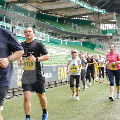 13.09.2026 - 21. swb-Marathon Bremen Michael Burmester http://msf.ph/oto/10473445 13.09.2026 10:37:54 Laufen im Stadion 10090, 10091, 10092, 10150, 10153, 10154, 10168, 10186, 10188, 10190, 10198, 10205, 10237, 10257, 10259, 10260, 10273, 10274, 10283, 10296, 10305, 10315, 10323, 10327, 10331, 10332, 10370, 10375, 10376, 10390, 10429, 10432, 10444, 10465, 10488, 10497, 10500, 10516, 10526, 10598, 10613, 10633, 10645, 10647, 10648, 10654, 10659, 10661, 10663, 10674, 10681, 10682, 10695, 10697, 10802, 10823 meine-sportfotos.de