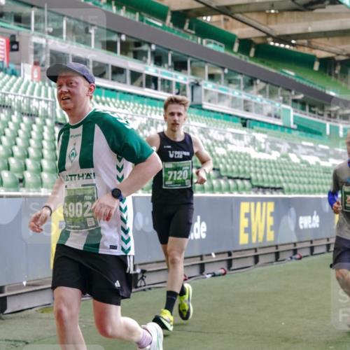 13.09.2026 - 21. swb-Marathon Bremen Michael Burmester http://msf.ph/oto/10473476 13.09.2026 13:15:37 Laufen im Stadion 143, 231, 263, 266, 300, 414, 598, 612, 653, 768, 956, 1008, 1047, 1185, 1312, 1818, 1819, 1874, 2013, 2218, 2235, 2314, 2351, 2359, 2385, 2386, 2466, 2468, 2484, 2494, 2579, 2664, 2667, 2678, 2690, 2691, 2698, 2737, 2760, 2783, 2799, 2829, 2838, 2846, 2859, 2861, 2865, 2874, 2887, 2958, 2978, 3001, 3075, 3133, 3157, 3165, 3185, 3237, 3265, 3331, 3355, 3382, 3387, 3428, 3486, 3512, 3670, 3680, 3829, 4034, 4080, 4306, 703 meine-sportfotos.de
