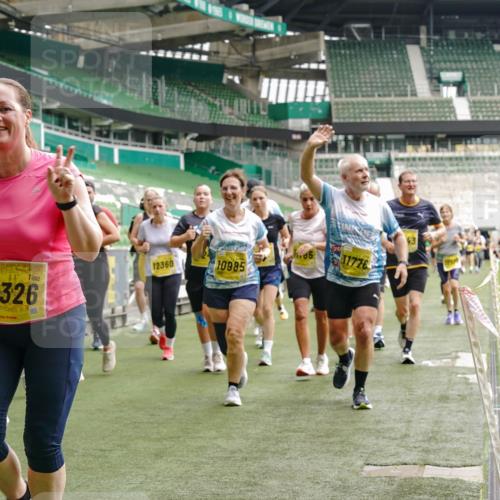 13.09.2026 - 21. swb-Marathon Bremen Michael Burmester http://msf.ph/oto/10473554 13.09.2026 10:37:57 Laufen im Stadion 10090, 10091, 10092, 10150, 10153, 10154, 10168, 10186, 10188, 10190, 10198, 10205, 10237, 10257, 10259, 10260, 10273, 10274, 10283, 10296, 10305, 10315, 10323, 10327, 10331, 10332, 10370, 10375, 10376, 10390, 10429, 10432, 10444, 10465, 10488, 10497, 10500, 10516, 10526, 10598, 10613, 10633, 10645, 10647, 10648, 10654, 10659, 10661, 10663, 10674, 10681, 10682, 10695, 10697, 10802, 10823 meine-sportfotos.de