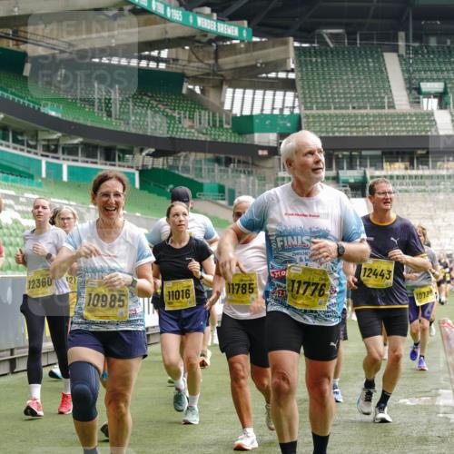 13.09.2026 - 21. swb-Marathon Bremen Michael Burmester http://msf.ph/oto/10473589 13.09.2026 10:37:58 Laufen im Stadion 10090, 10091, 10092, 10150, 10153, 10154, 10168, 10186, 10188, 10190, 10198, 10205, 10237, 10257, 10259, 10260, 10273, 10274, 10283, 10296, 10305, 10315, 10323, 10327, 10331, 10332, 10370, 10375, 10376, 10390, 10429, 10432, 10444, 10465, 10488, 10497, 10500, 10516, 10526, 10598, 10613, 10633, 10645, 10647, 10648, 10654, 10659, 10661, 10663, 10674, 10681, 10682, 10695, 10697, 10802, 10823 meine-sportfotos.de