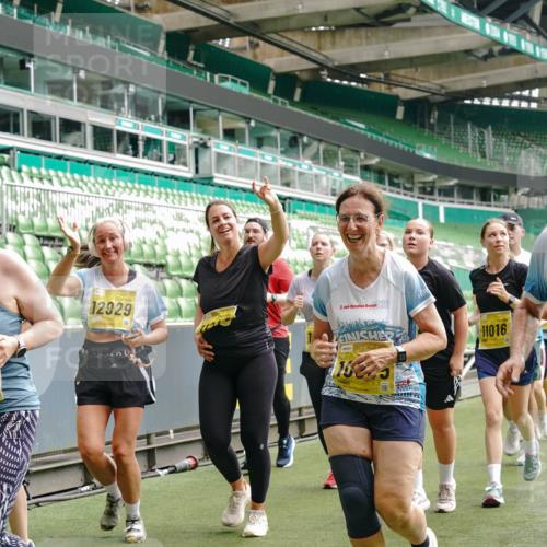 13.09.2026 - 21. swb-Marathon Bremen Michael Burmester http://msf.ph/oto/10473640 13.09.2026 10:37:59 Laufen im Stadion 10090, 10091, 10092, 10150, 10153, 10154, 10168, 10186, 10188, 10190, 10198, 10205, 10237, 10257, 10259, 10260, 10273, 10274, 10283, 10296, 10305, 10315, 10323, 10327, 10331, 10332, 10370, 10375, 10376, 10390, 10429, 10432, 10444, 10465, 10488, 10497, 10500, 10516, 10526, 10598, 10613, 10633, 10645, 10647, 10648, 10654, 10659, 10661, 10663, 10674, 10681, 10682, 10695, 10697, 10802, 10823 meine-sportfotos.de
