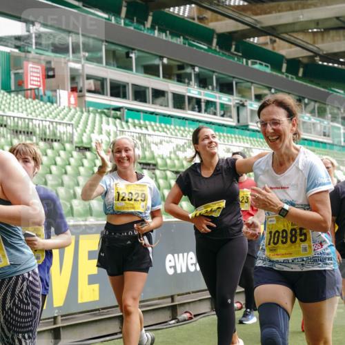 13.09.2026 - 21. swb-Marathon Bremen Michael Burmester http://msf.ph/oto/10473654 13.09.2026 10:37:59 Laufen im Stadion 10090, 10091, 10092, 10150, 10153, 10154, 10168, 10186, 10188, 10190, 10198, 10205, 10237, 10257, 10259, 10260, 10273, 10274, 10283, 10296, 10305, 10315, 10323, 10327, 10331, 10332, 10370, 10375, 10376, 10390, 10429, 10432, 10444, 10465, 10488, 10497, 10500, 10516, 10526, 10598, 10613, 10633, 10645, 10647, 10648, 10654, 10659, 10661, 10663, 10674, 10681, 10682, 10695, 10697, 10802, 10823 meine-sportfotos.de