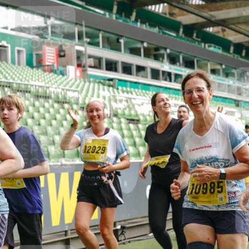 13.09.2026 - 21. swb-Marathon Bremen Michael Burmester http://msf.ph/oto/10473677 13.09.2026 10:37:59 Laufen im Stadion 10090, 10091, 10092, 10150, 10153, 10154, 10168, 10186, 10188, 10190, 10198, 10205, 10237, 10257, 10259, 10260, 10273, 10274, 10283, 10296, 10305, 10315, 10323, 10327, 10331, 10332, 10370, 10375, 10376, 10390, 10429, 10432, 10444, 10465, 10488, 10497, 10500, 10516, 10526, 10598, 10613, 10633, 10645, 10647, 10648, 10654, 10659, 10661, 10663, 10674, 10681, 10682, 10695, 10697, 10802, 10823 meine-sportfotos.de