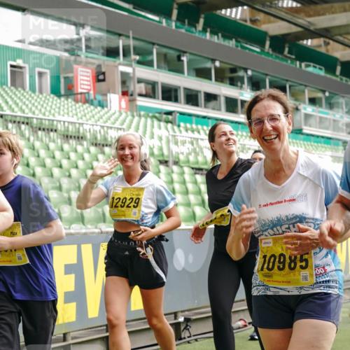 13.09.2026 - 21. swb-Marathon Bremen Michael Burmester http://msf.ph/oto/10473687 13.09.2026 10:37:59 Laufen im Stadion 10090, 10091, 10092, 10150, 10153, 10154, 10168, 10186, 10188, 10190, 10198, 10205, 10237, 10257, 10259, 10260, 10273, 10274, 10283, 10296, 10305, 10315, 10323, 10327, 10331, 10332, 10370, 10375, 10376, 10390, 10429, 10432, 10444, 10465, 10488, 10497, 10500, 10516, 10526, 10598, 10613, 10633, 10645, 10647, 10648, 10654, 10659, 10661, 10663, 10674, 10681, 10682, 10695, 10697, 10802, 10823 meine-sportfotos.de