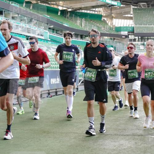13.09.2026 - 21. swb-Marathon Bremen Michael Burmester http://msf.ph/oto/10473858 13.09.2026 13:15:46 Laufen im Stadion 143, 153, 231, 263, 266, 300, 414, 598, 612, 653, 1008, 1047, 1185, 1312, 1465, 1539, 1818, 1819, 1874, 2013, 2218, 2235, 2314, 2351, 2359, 2363, 2385, 2386, 2466, 2468, 2484, 2494, 2579, 2664, 2667, 2678, 2690, 2691, 2698, 2737, 2760, 2778, 2783, 2799, 2838, 2846, 2859, 2861, 2865, 2874, 2958, 2974, 2978, 3001, 3075, 3133, 3157, 3165, 3185, 3237, 3265, 3331, 3355, 3382, 3387, 3486, 3512, 3670, 3680, 3829, 4034, 4080, 4306, 703 meine-sportfotos.de