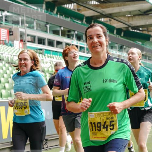 13.09.2026 - 21. swb-Marathon Bremen Michael Burmester http://msf.ph/oto/10473877 13.09.2026 10:38:05 Laufen im Stadion 10090, 10091, 10092, 10150, 10153, 10154, 10168, 10186, 10188, 10190, 10198, 10205, 10237, 10257, 10259, 10260, 10273, 10274, 10283, 10296, 10305, 10315, 10323, 10327, 10331, 10332, 10370, 10375, 10376, 10432, 10444, 10465, 10488, 10497, 10500, 10516, 10526, 10598, 10613, 10633, 10645, 10647, 10648, 10654, 10659, 10661, 10663, 10674, 10681, 10682, 10695, 10697, 10802, 10823 meine-sportfotos.de