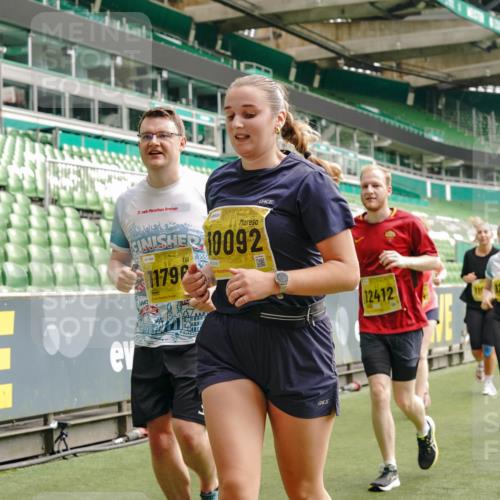 13.09.2026 - 21. swb-Marathon Bremen Michael Burmester http://msf.ph/oto/10473933 13.09.2026 10:38:08 Laufen im Stadion 10090, 10091, 10092, 10150, 10153, 10154, 10168, 10186, 10188, 10190, 10198, 10205, 10237, 10259, 10260, 10273, 10274, 10283, 10296, 10305, 10315, 10323, 10327, 10331, 10332, 10370, 10375, 10376, 10432, 10444, 10465, 10488, 10497, 10500, 10516, 10526, 10598, 10613, 10630, 10633, 10645, 10647, 10648, 10654, 10659, 10661, 10663, 10674, 10681, 10682, 10695, 10697, 10802, 10823 meine-sportfotos.de