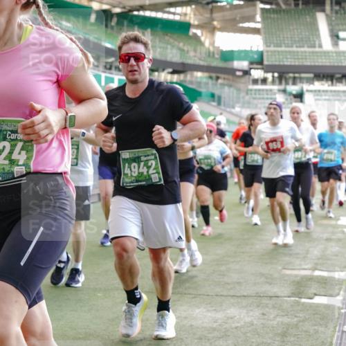 13.09.2026 - 21. swb-Marathon Bremen Michael Burmester http://msf.ph/oto/10473938 13.09.2026 13:15:48 Laufen im Stadion 143, 153, 231, 263, 266, 300, 414, 598, 612, 653, 1008, 1047, 1185, 1312, 1465, 1539, 1818, 1819, 1874, 2013, 2218, 2235, 2314, 2351, 2359, 2363, 2385, 2386, 2466, 2468, 2484, 2494, 2579, 2664, 2667, 2678, 2690, 2691, 2698, 2737, 2760, 2778, 2783, 2799, 2838, 2846, 2859, 2861, 2865, 2874, 2958, 2974, 2978, 3001, 3075, 3133, 3157, 3165, 3185, 3237, 3265, 3331, 3355, 3382, 3387, 3486, 3512, 3670, 3680, 3829, 4034, 4080, 4306, 703 meine-sportfotos.de