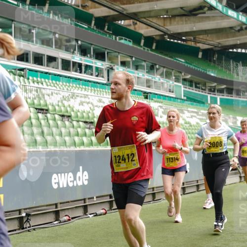 13.09.2026 - 21. swb-Marathon Bremen Michael Burmester http://msf.ph/oto/10473973 13.09.2026 10:38:09 Laufen im Stadion 10090, 10091, 10092, 10150, 10153, 10154, 10168, 10186, 10188, 10190, 10198, 10205, 10237, 10259, 10260, 10273, 10274, 10283, 10296, 10305, 10315, 10323, 10327, 10331, 10332, 10370, 10375, 10376, 10432, 10444, 10465, 10488, 10497, 10500, 10516, 10526, 10595, 10598, 10613, 10630, 10633, 10645, 10647, 10648, 10654, 10659, 10661, 10663, 10674, 10681, 10682, 10695, 10697, 10802, 10823 meine-sportfotos.de