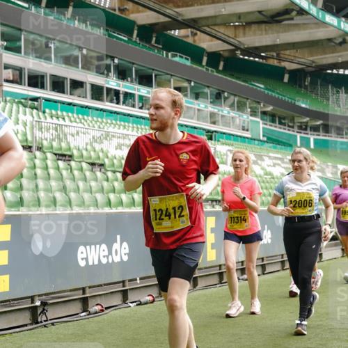 13.09.2026 - 21. swb-Marathon Bremen Michael Burmester http://msf.ph/oto/10473985 13.09.2026 10:38:09 Laufen im Stadion 10090, 10091, 10092, 10150, 10153, 10154, 10168, 10186, 10188, 10190, 10198, 10205, 10237, 10259, 10260, 10273, 10274, 10283, 10296, 10305, 10315, 10323, 10327, 10331, 10332, 10370, 10375, 10376, 10432, 10444, 10465, 10488, 10497, 10500, 10516, 10526, 10595, 10598, 10613, 10630, 10633, 10645, 10647, 10648, 10654, 10659, 10661, 10663, 10674, 10681, 10682, 10695, 10697, 10802, 10823 meine-sportfotos.de