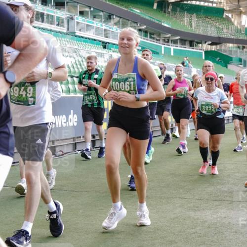 13.09.2026 - 21. swb-Marathon Bremen Michael Burmester http://msf.ph/oto/10474001 13.09.2026 13:15:49 Laufen im Stadion 143, 153, 231, 263, 266, 300, 414, 598, 612, 653, 990, 1008, 1047, 1185, 1312, 1465, 1539, 1818, 1819, 1874, 2013, 2218, 2235, 2314, 2351, 2359, 2363, 2385, 2386, 2466, 2468, 2484, 2494, 2579, 2664, 2667, 2678, 2690, 2691, 2698, 2737, 2760, 2778, 2783, 2799, 2838, 2846, 2859, 2861, 2865, 2874, 2958, 2974, 2978, 3001, 3075, 3133, 3157, 3165, 3185, 3237, 3265, 3331, 3355, 3382, 3387, 3486, 3501, 3512, 3670, 3680, 3829, 4034, 4080, 4306, 703 meine-sportfotos.de