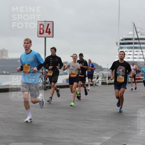 13.09.2026 - Kiel Lauf Andreas Tolksdorf http://msf.ph/oto/10474007 13.09.2026 11:45:24 Kiellinie 6082, 1915, 4, 7373, 9485, 11803, 3 meine-sportfotos.de