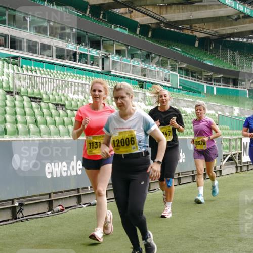 13.09.2026 - 21. swb-Marathon Bremen Michael Burmester http://msf.ph/oto/10474051 13.09.2026 10:38:10 Laufen im Stadion 10090, 10091, 10092, 10150, 10153, 10154, 10168, 10186, 10188, 10190, 10198, 10205, 10237, 10259, 10260, 10273, 10274, 10283, 10296, 10305, 10315, 10323, 10327, 10331, 10332, 10370, 10375, 10376, 10432, 10444, 10465, 10488, 10497, 10500, 10516, 10526, 10595, 10598, 10613, 10630, 10633, 10645, 10647, 10648, 10654, 10659, 10661, 10663, 10674, 10681, 10682, 10695, 10697, 10802, 10823 meine-sportfotos.de