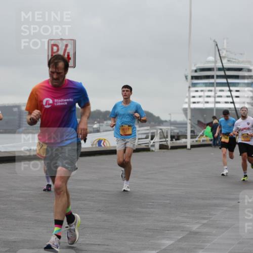 13.09.2026 - Kiel Lauf Andreas Tolksdorf http://msf.ph/oto/10474133 13.09.2026 11:45:30 Kiellinie 4517, 5926, 3 meine-sportfotos.de