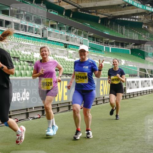 13.09.2026 - 21. swb-Marathon Bremen Michael Burmester http://msf.ph/oto/10474147 13.09.2026 10:38:12 Laufen im Stadion 10090, 10091, 10092, 10150, 10168, 10186, 10188, 10190, 10205, 10237, 10238, 10259, 10260, 10273, 10274, 10283, 10305, 10315, 10323, 10327, 10331, 10332, 10370, 10375, 10376, 10432, 10444, 10465, 10488, 10497, 10500, 10516, 10526, 10595, 10598, 10613, 10630, 10645, 10647, 10648, 10654, 10659, 10661, 10663, 10674, 10681, 10682, 10695, 10697, 10802, 10823 meine-sportfotos.de