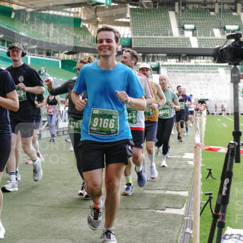13.09.2026 - 21. swb-Marathon Bremen Michael Burmester http://msf.ph/oto/10474166 13.09.2026 13:15:52 Laufen im Stadion 143, 153, 231, 263, 266, 300, 414, 598, 612, 653, 990, 1008, 1047, 1185, 1312, 1465, 1539, 1818, 1874, 2013, 2218, 2235, 2259, 2314, 2351, 2359, 2363, 2385, 2386, 2466, 2468, 2484, 2494, 2579, 2664, 2667, 2678, 2690, 2691, 2698, 2737, 2760, 2778, 2783, 2799, 2838, 2846, 2859, 2861, 2865, 2874, 2958, 2974, 2978, 2996, 3001, 3075, 3133, 3157, 3165, 3185, 3237, 3265, 3331, 3355, 3382, 3387, 3486, 3501, 3512, 3670, 3680, 3829, 4034, 4080, 4306, 703 meine-sportfotos.de