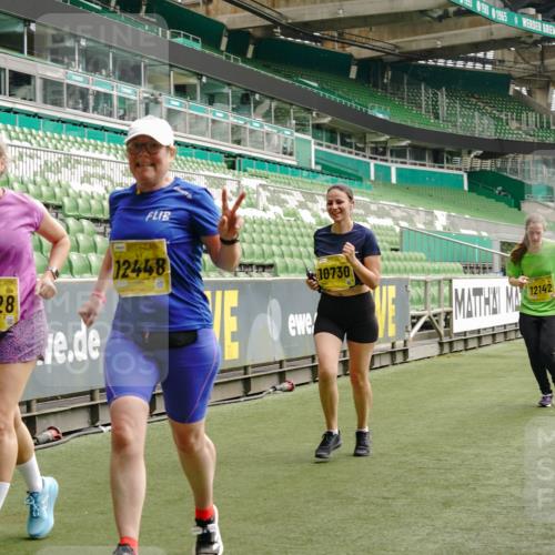 13.09.2026 - 21. swb-Marathon Bremen Michael Burmester http://msf.ph/oto/10474199 13.09.2026 10:38:12 Laufen im Stadion 10090, 10091, 10092, 10150, 10168, 10186, 10188, 10190, 10205, 10237, 10238, 10259, 10260, 10273, 10274, 10283, 10305, 10315, 10323, 10327, 10331, 10332, 10370, 10375, 10376, 10432, 10444, 10465, 10488, 10497, 10500, 10516, 10526, 10595, 10598, 10613, 10630, 10645, 10647, 10648, 10654, 10659, 10661, 10663, 10674, 10681, 10682, 10695, 10697, 10802, 10823 meine-sportfotos.de