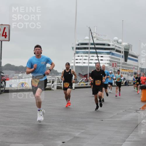 13.09.2026 - Kiel Lauf Andreas Tolksdorf http://msf.ph/oto/10474211 13.09.2026 11:45:35 Kiellinie 4, 1745, 2392, 3 meine-sportfotos.de