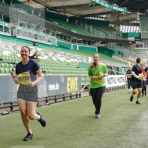 13.09.2026 - 21. swb-Marathon Bremen Michael Burmester http://msf.ph/oto/10474221 13.09.2026 10:38:13 Laufen im Stadion 10090, 10091, 10092, 10150, 10168, 10186, 10188, 10190, 10205, 10237, 10238, 10259, 10260, 10273, 10274, 10283, 10305, 10315, 10323, 10327, 10331, 10332, 10370, 10375, 10376, 10432, 10444, 10457, 10465, 10469, 10488, 10497, 10500, 10516, 10526, 10595, 10598, 10613, 10630, 10645, 10647, 10648, 10654, 10659, 10661, 10663, 10674, 10681, 10682, 10695, 10697, 10802, 10823 meine-sportfotos.de